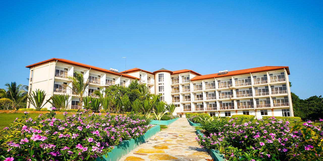 Katomi Kingdom Resort Entebbe Lyamutundwe エクステリア 写真