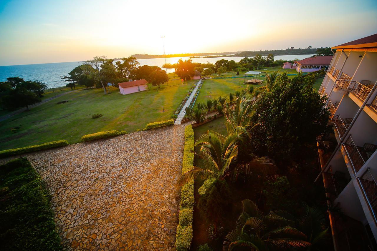 Katomi Kingdom Resort Entebbe Lyamutundwe エクステリア 写真