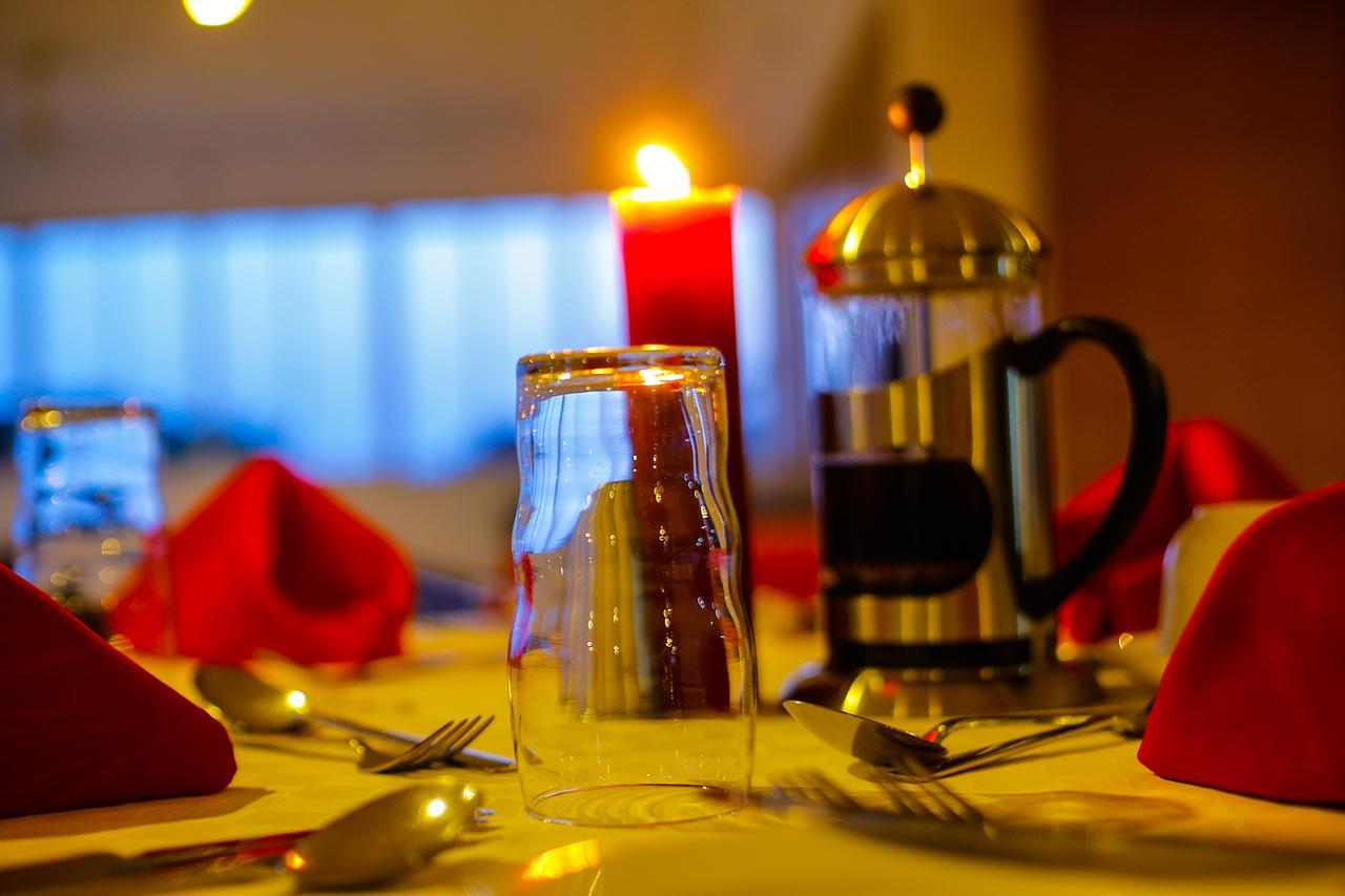 Katomi Kingdom Resort Entebbe Lyamutundwe エクステリア 写真