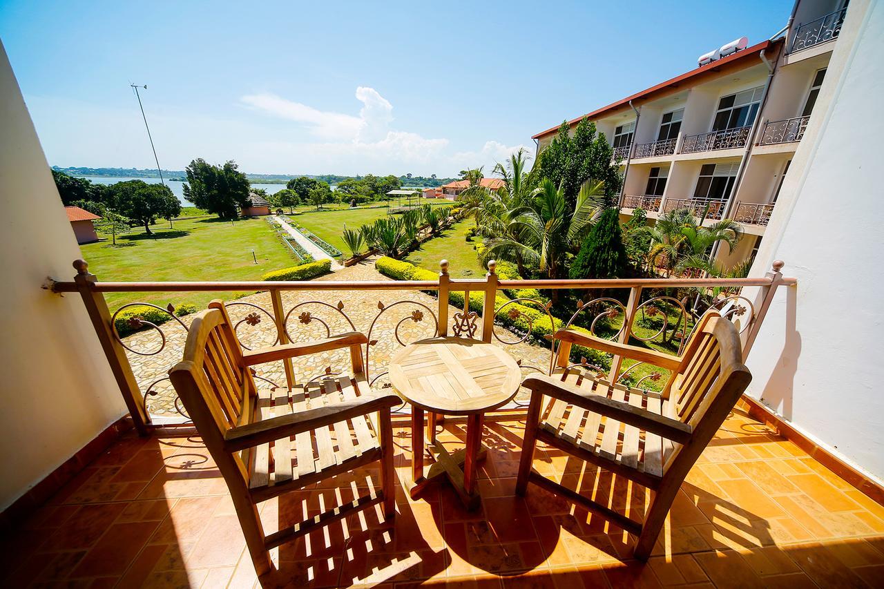 Katomi Kingdom Resort Entebbe Lyamutundwe エクステリア 写真