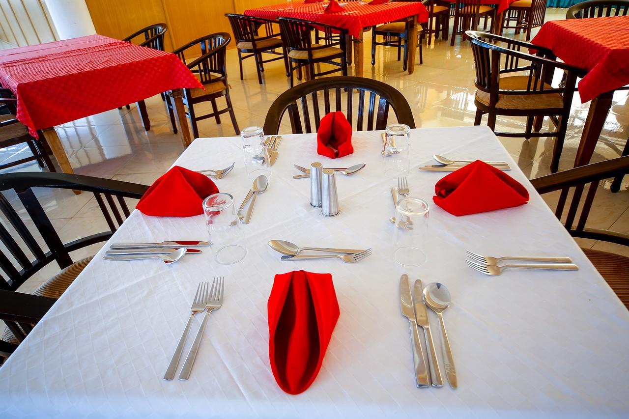 Katomi Kingdom Resort Entebbe Lyamutundwe エクステリア 写真