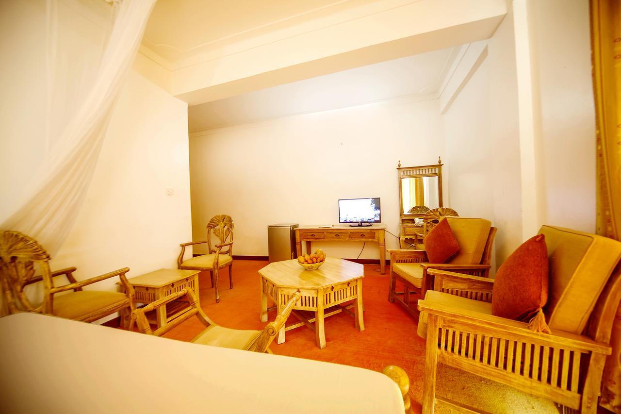 Katomi Kingdom Resort Entebbe Lyamutundwe エクステリア 写真