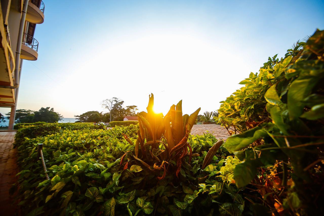 Katomi Kingdom Resort Entebbe Lyamutundwe エクステリア 写真